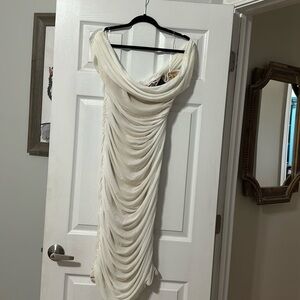 Fashion nova body con white dress never worn